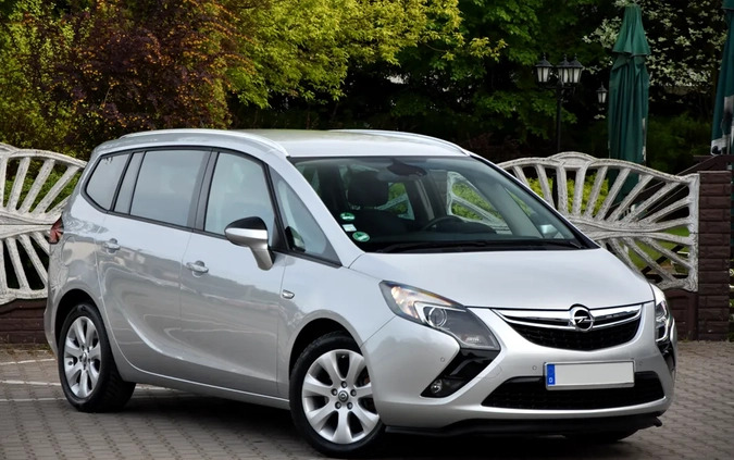 Opel Zafira cena 37900 przebieg: 125900, rok produkcji 2014 z Pruchnik małe 781